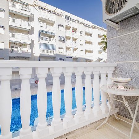 Apartment Omara Torrevieja Exteriör bild
