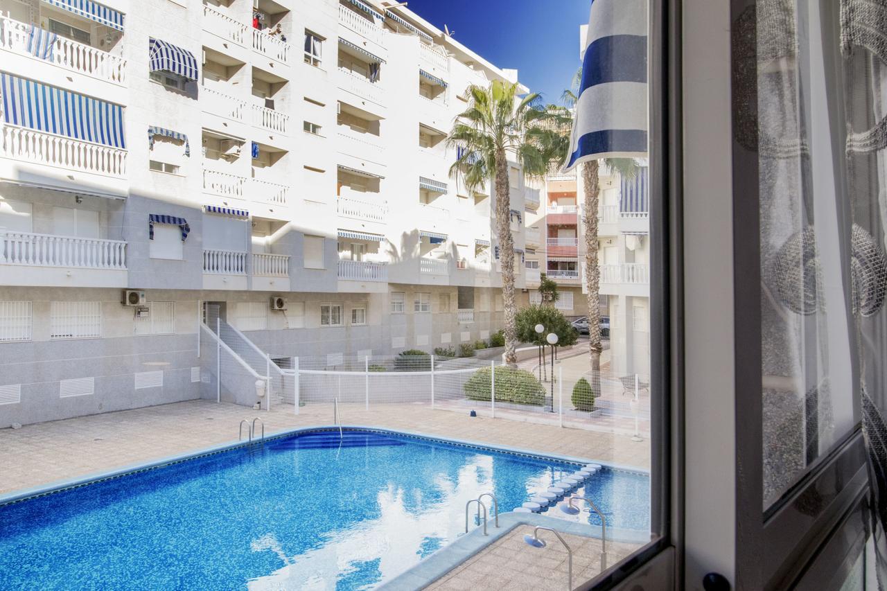 Apartment Omara Torrevieja Exteriör bild